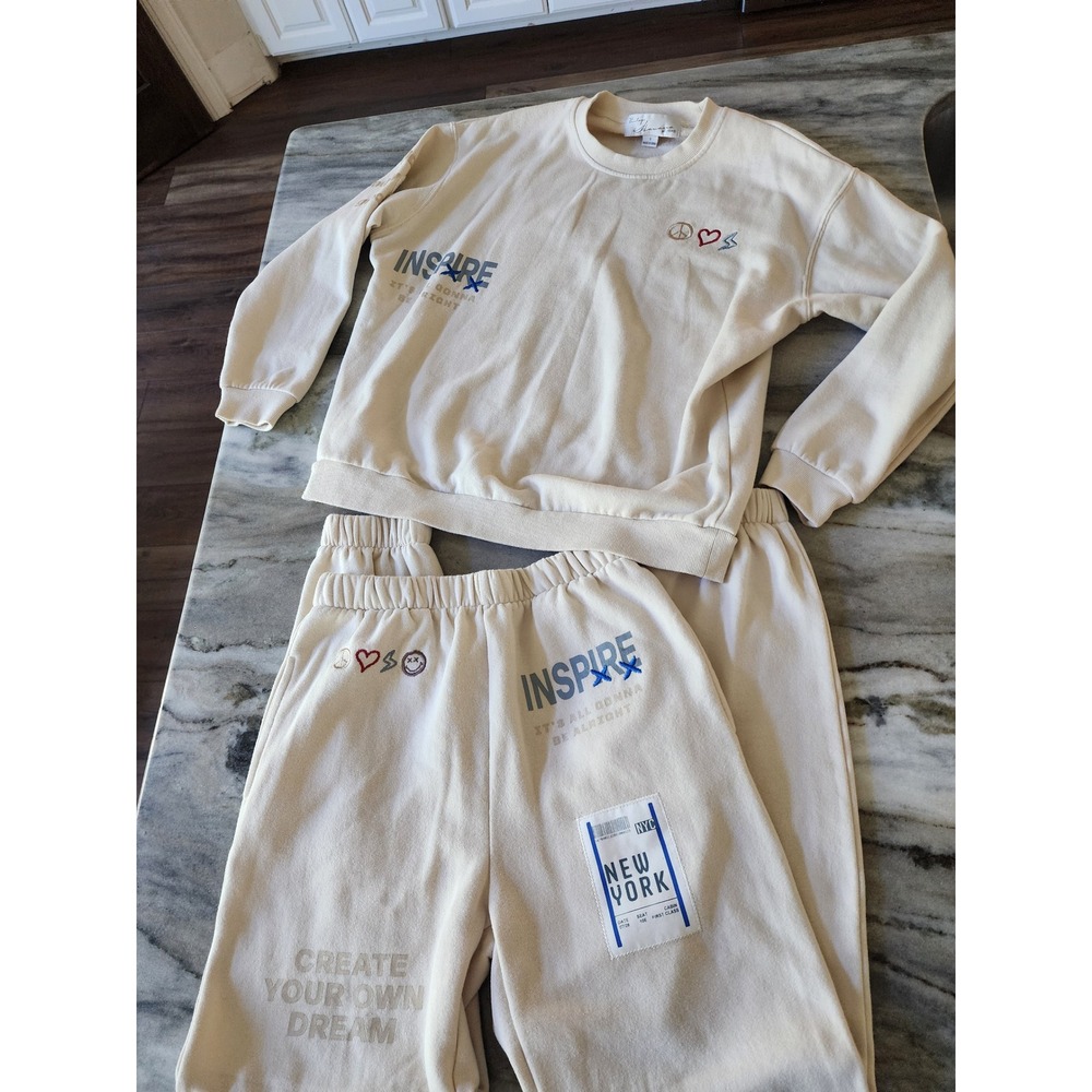 Vintage Havana Women Cream Inspire Peace Love Graphic Sweatshirt Jogger Set S